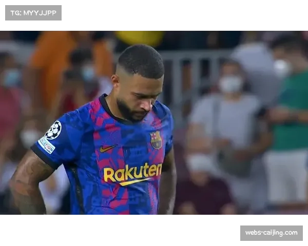 终场哨响,摩纳哥球员相拥庆祝惊天逆转,朗斯主场球迷陷入死寂 终场哨响,摩纳哥球员相拥庆祝惊天逆转,朗斯主场球迷陷入死寂